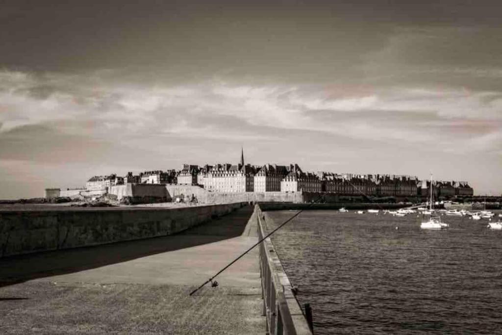 Appartement Vacances En Copropriete Avec Parking Saint-Malo Bagian luar foto
